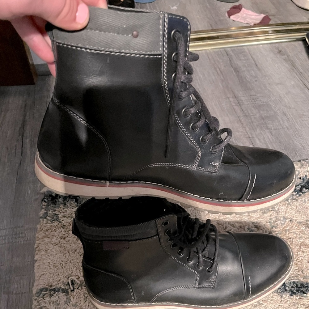Men’s dressy casual leather boots
